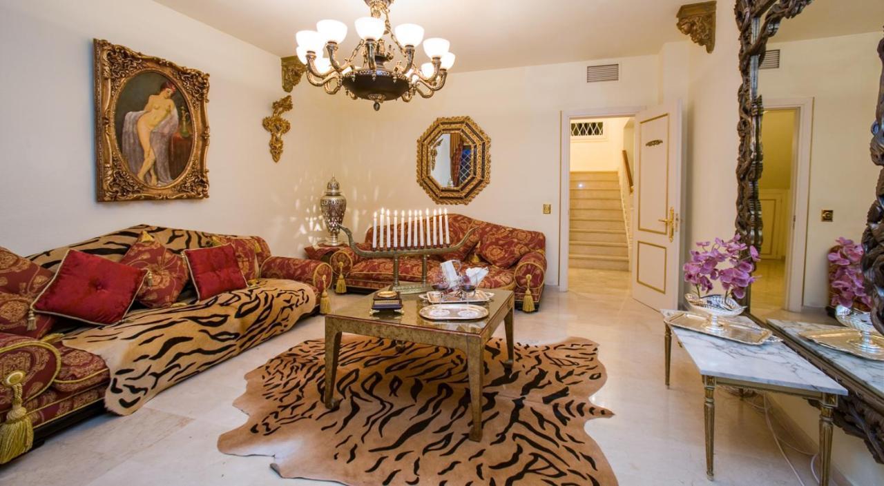 Royal Roman Empire Marbella Exterior photo