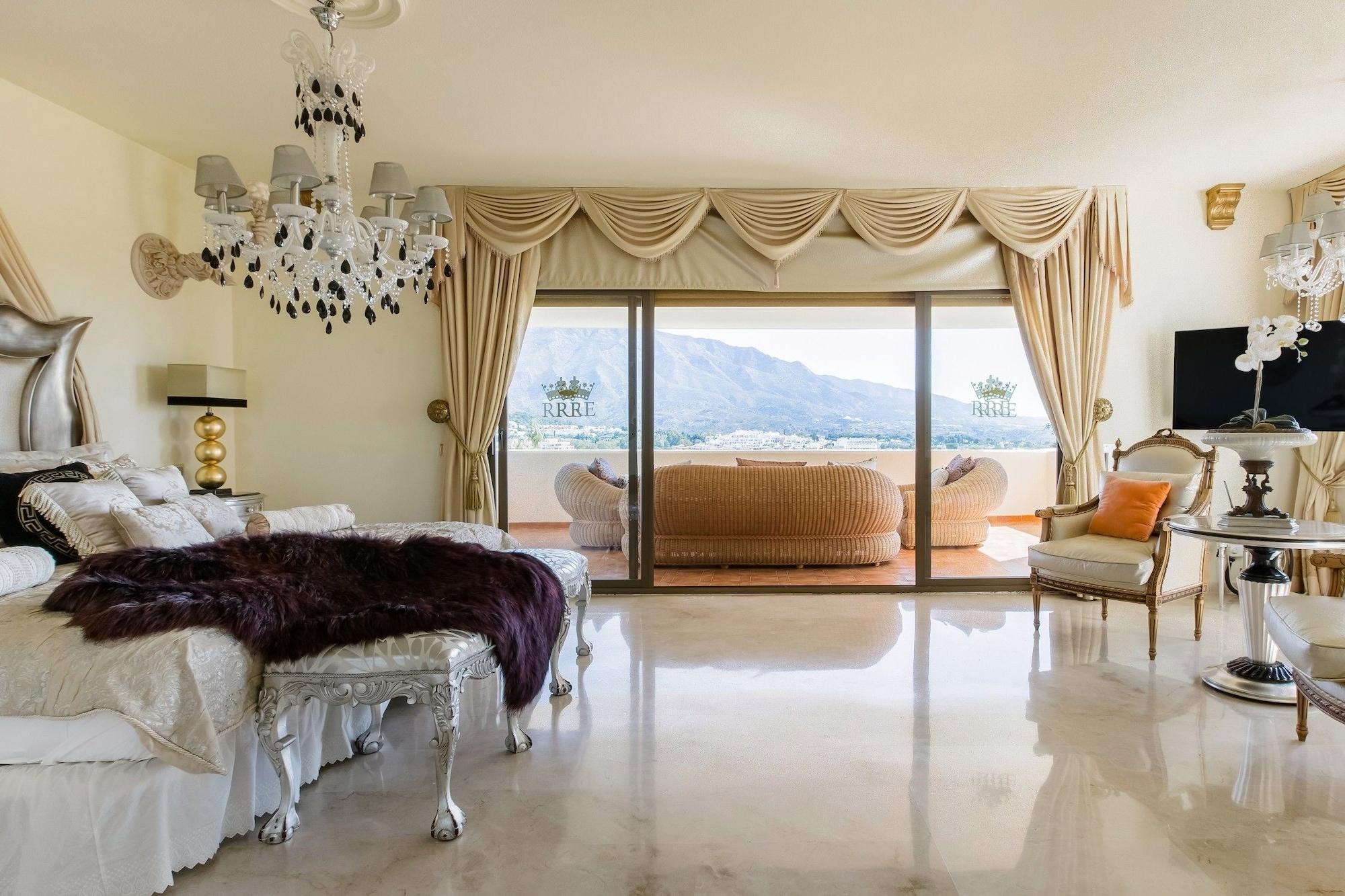 Royal Roman Empire Marbella Exterior photo